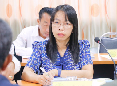 การประชุมคณะอนุกรรมการส่งเสริมและพัฒนาอาชีพตามนโยบายที่ดินแห่งชาติ (คทช.) สำนักงานสหกรณ์จังหวัดนครศรีธรรมราช ครั้งที่ 1/2568 โดยมีหัวหน้าส่วนราชการ และหน่วยงานเอกชนที่เกี่ยวข้อง พร้อมด้วย นายศิวกร ศรีภักดี สหกรณ์จังหวัดนครศรีธรรมราช คณะทำงานและเลขานุการ ... พารามิเตอร์รูปภาพ 15